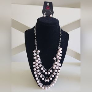 Paparazzi Triple Layered Pink Pearl Neckace And Earring